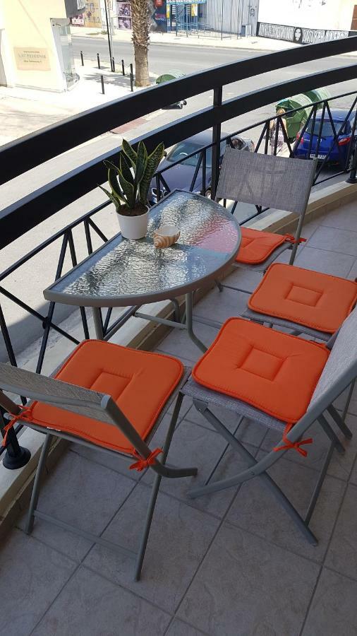 Ria Court 33 Apartment Larnaca Exterior photo